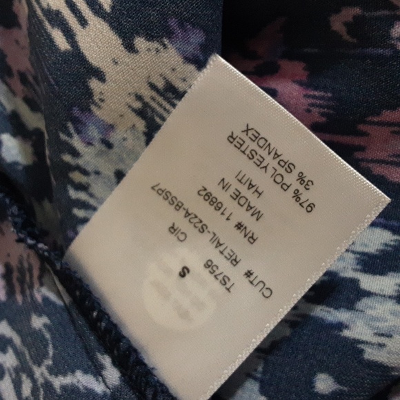 Butter Soft Medical Scrubs Women S Colorful Leaf and Abstract Pattern bundle 2 - Picture 6 of 10